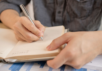 Why Handwriting Improves Memory